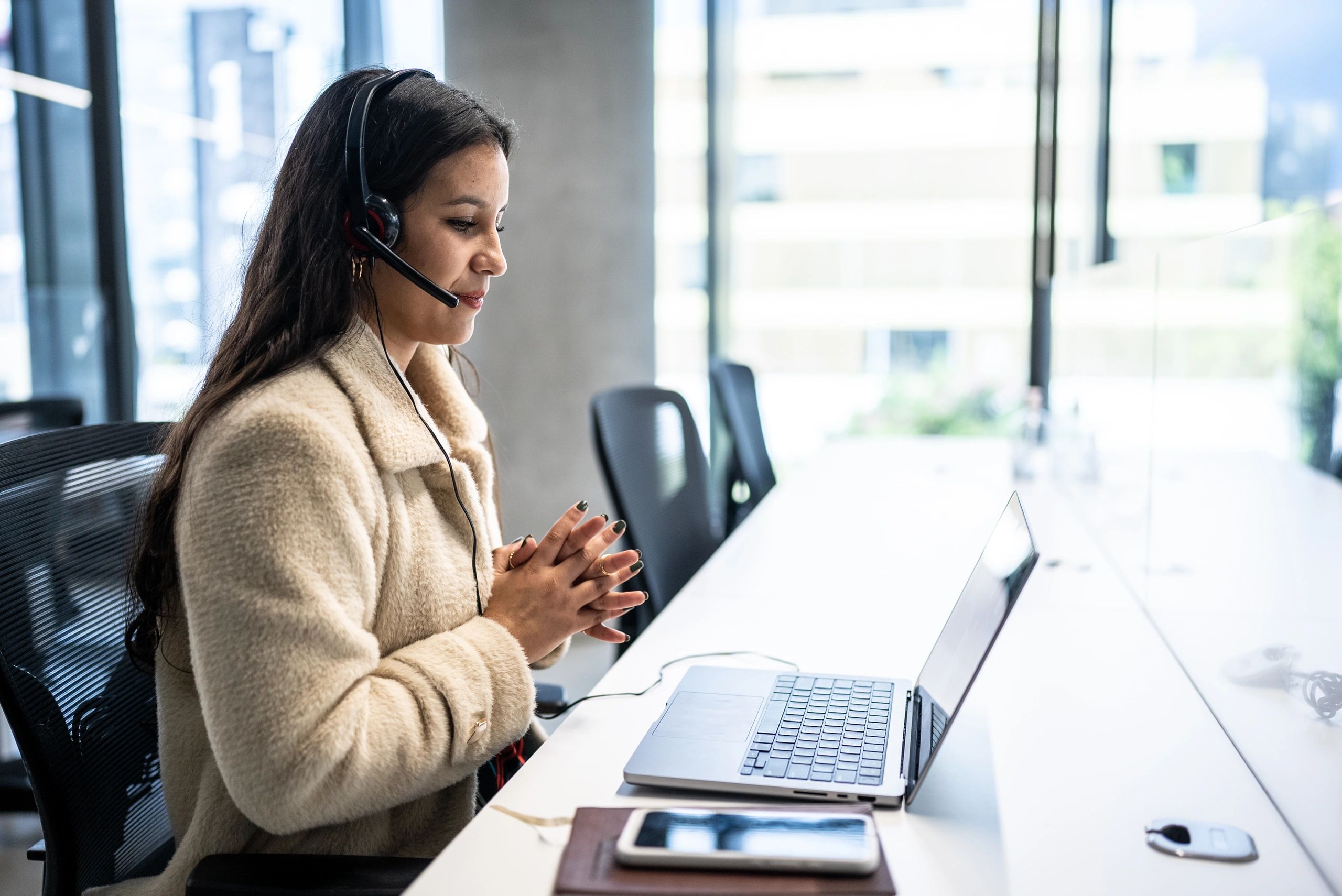 Customer support specialist assisting a member